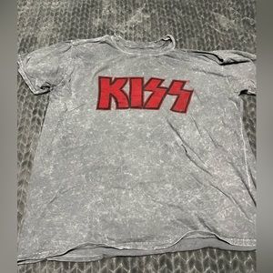 Distressed KISS t-shirt with a cut out shoulder.
